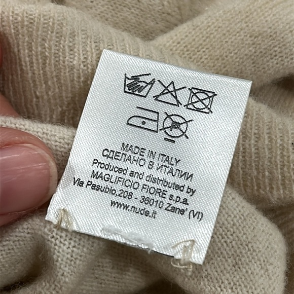 Nude Wool Cashmere V Neck Sweater in Tan - Size 46/US 10 - Picture 8 of 10